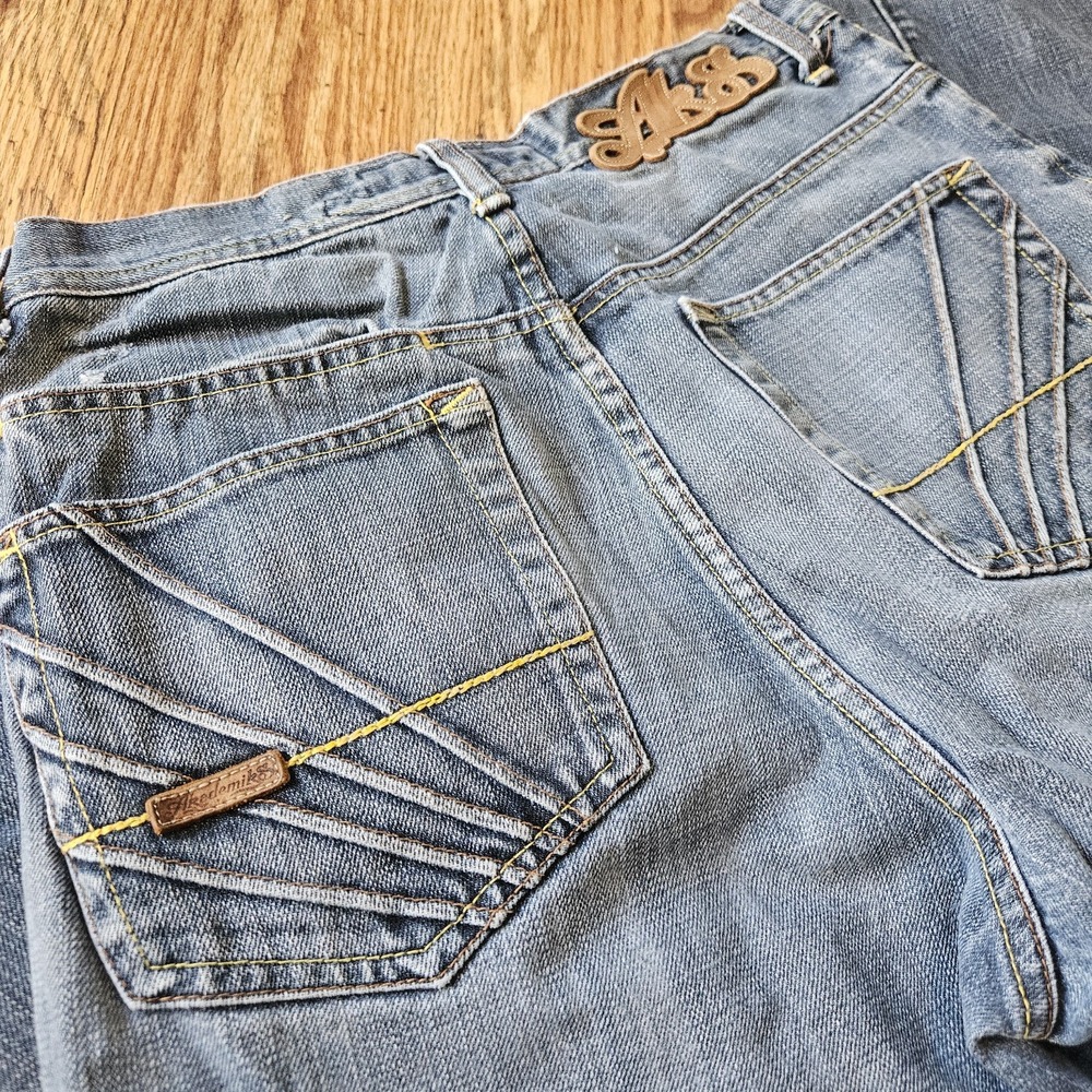 Y2K‎ Akademiks Medium Wash Baggy Embroidered Grunge Jeans Size 32 x 30